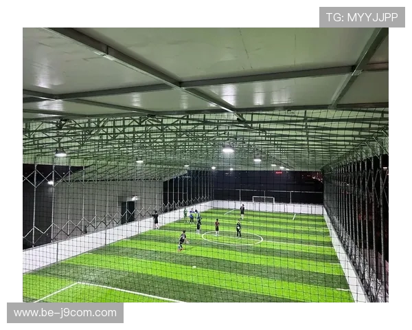 以足球场遮阳篷独特造型为灵感打造现代化体育场馆设计新理念 以足球场遮阳篷独特造型为灵感打造现代化体育场馆设计新理念